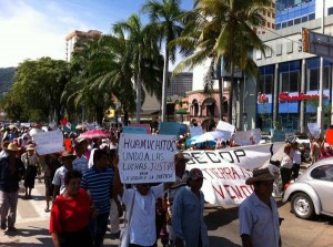 Marcha en Acapulco del Consejo de Ejidos y Comunidades Opositores a la Presa La Parota, 15 de agosto 2014.