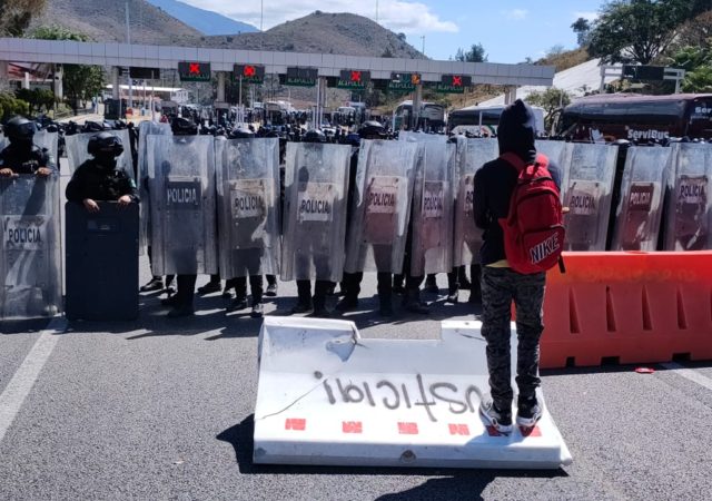 La disputa por las casetas de cobro