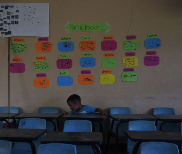 Educación negada en la Montaña: la niñez de Llano de la Rana