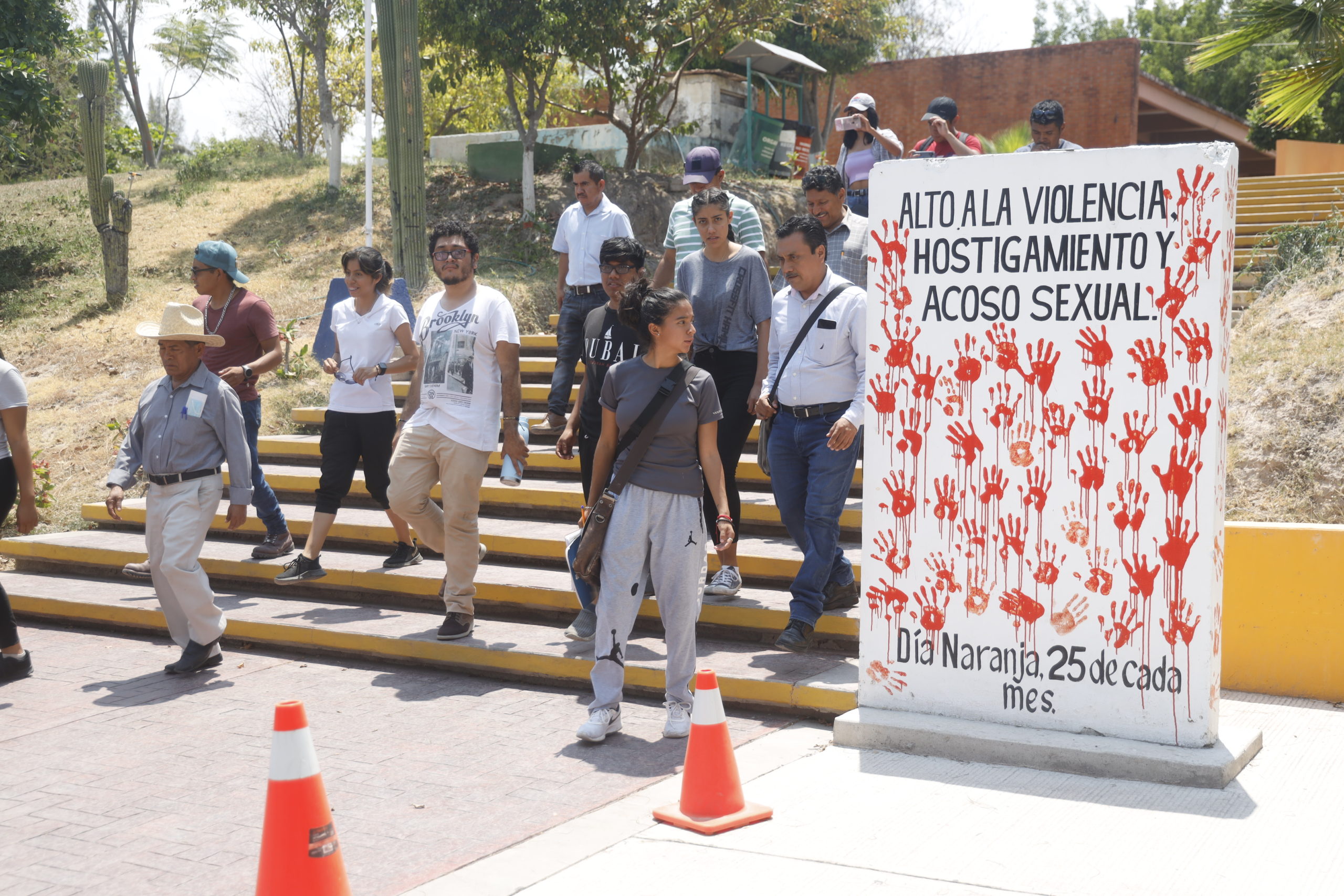 Estudiantes del Tec de la Montaña logran la destitución de maestros denunciados por acoso