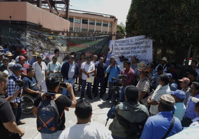 Autoridades comunitarias de la Costa-Montaña protestaron por sus derechos en el Congreso de Guerrero