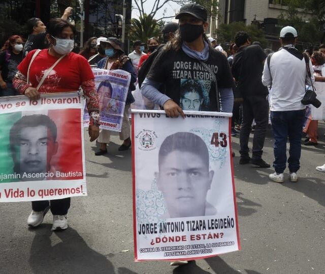 La cerrazón del presidente de México para dialogar con las madres de Ayotzinapa