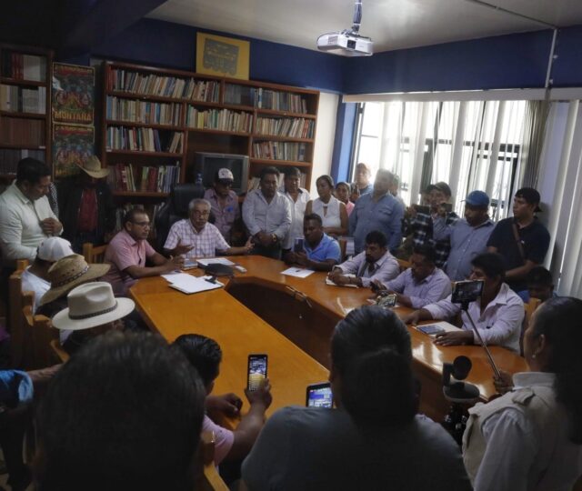 Emergencia en 242 comunidades indígenas por John en la Montaña