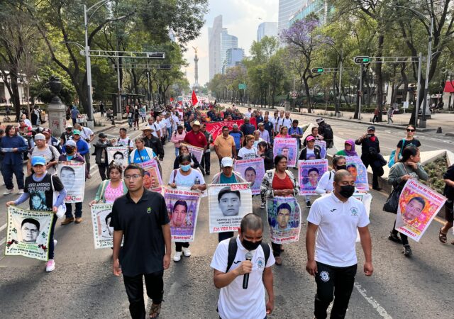 Gobierno mexicano, incapaz de dar con el paradero de los 43 en más una década