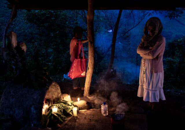 Muthálo’ numu mbaa xu’kuèn numu a’gò - jùba/ Defender el territorio y mujer - tierra