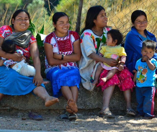 En las garras de las instituciones