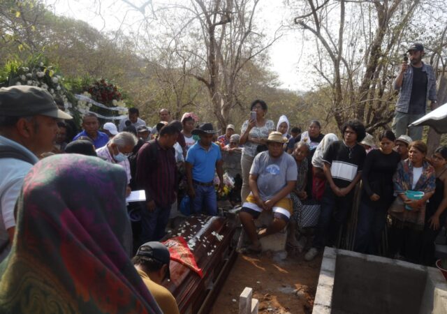 Marco Antonio: La tierra no se vende, se ama y se defiende