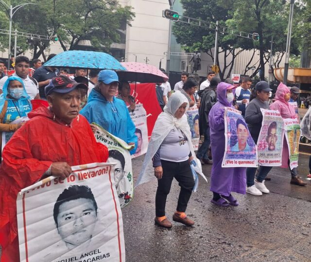 Promesas y engaños del gobierno, pero sin resultados del paradero de los 43