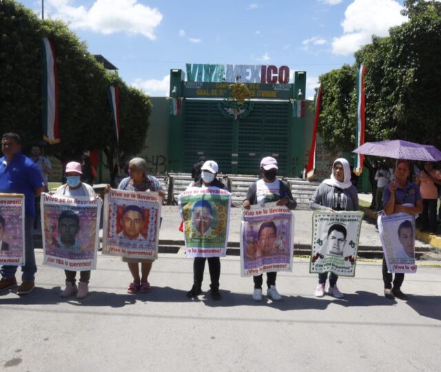 El ojo que vio a los 43: el ejército