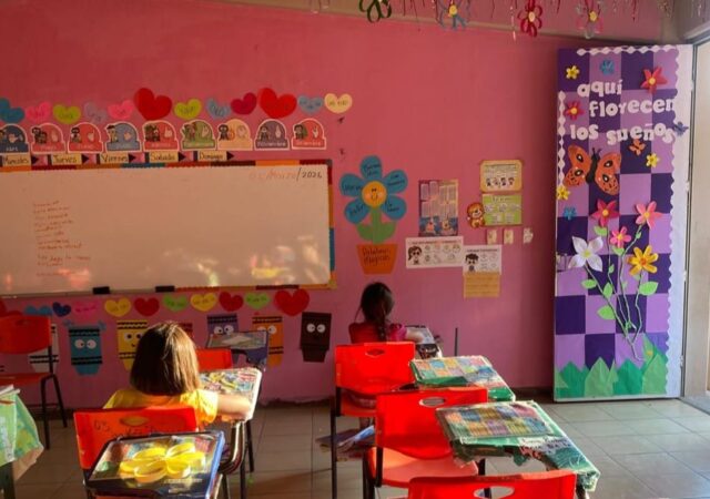 La violencia contra las mujeres y niñas más allá de las aulas
