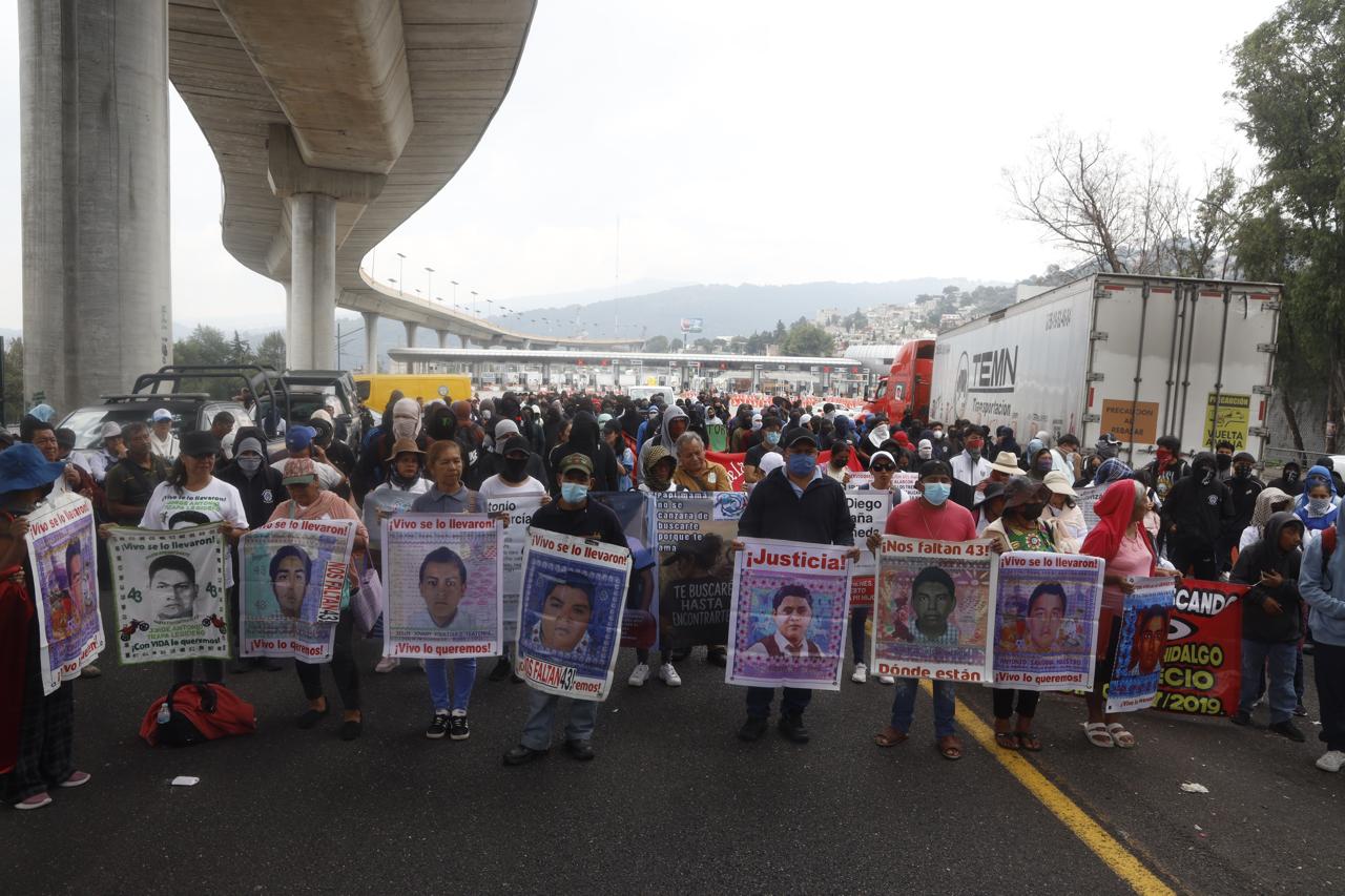 Un mundial agitado por los 43 y miles más