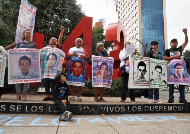 Vinculan a proceso al exgobernador Ángel Aguirre por la desaparición de los 43