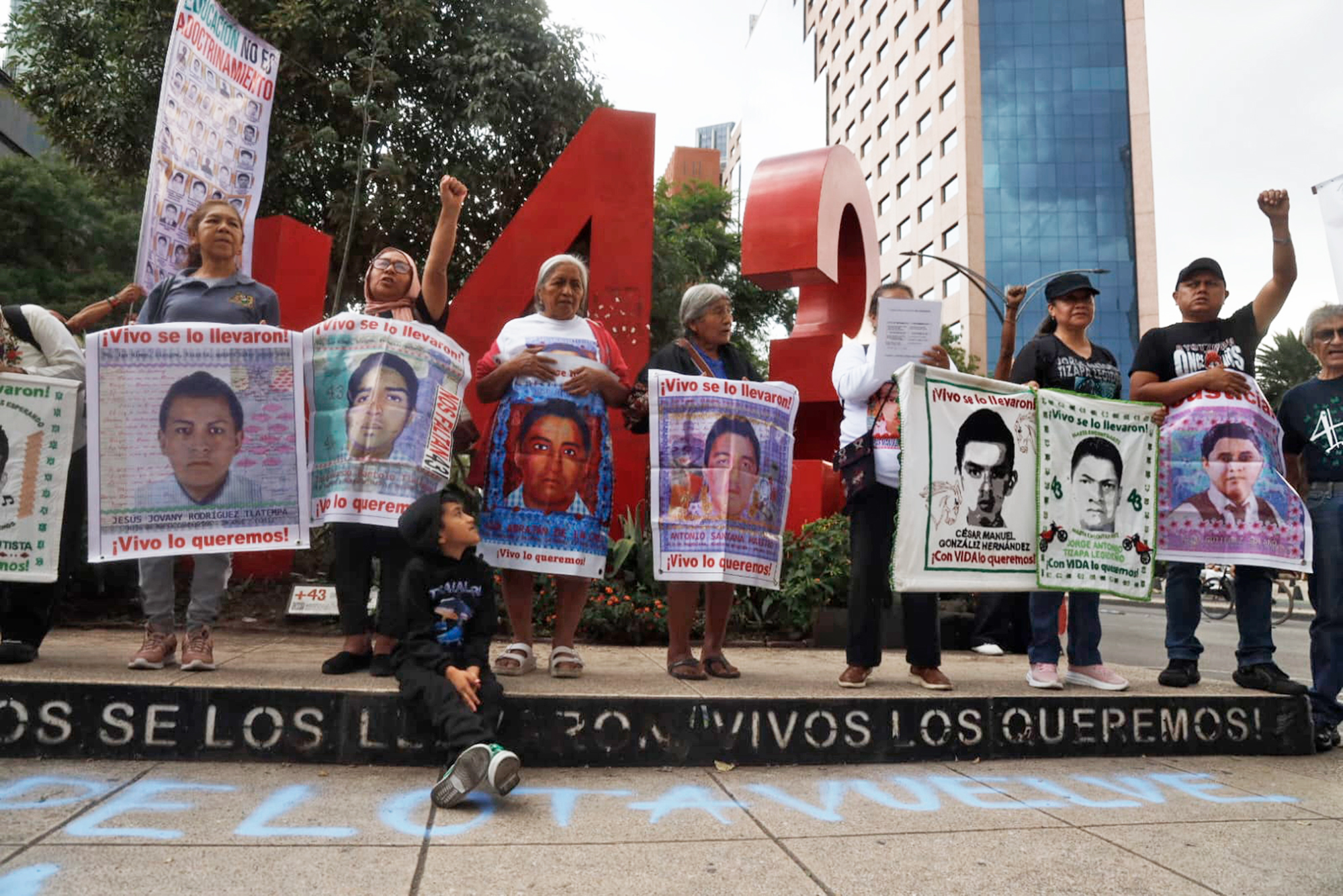 Vinculan a proceso al exgobernador Ángel Aguirre por la desaparición de los 43